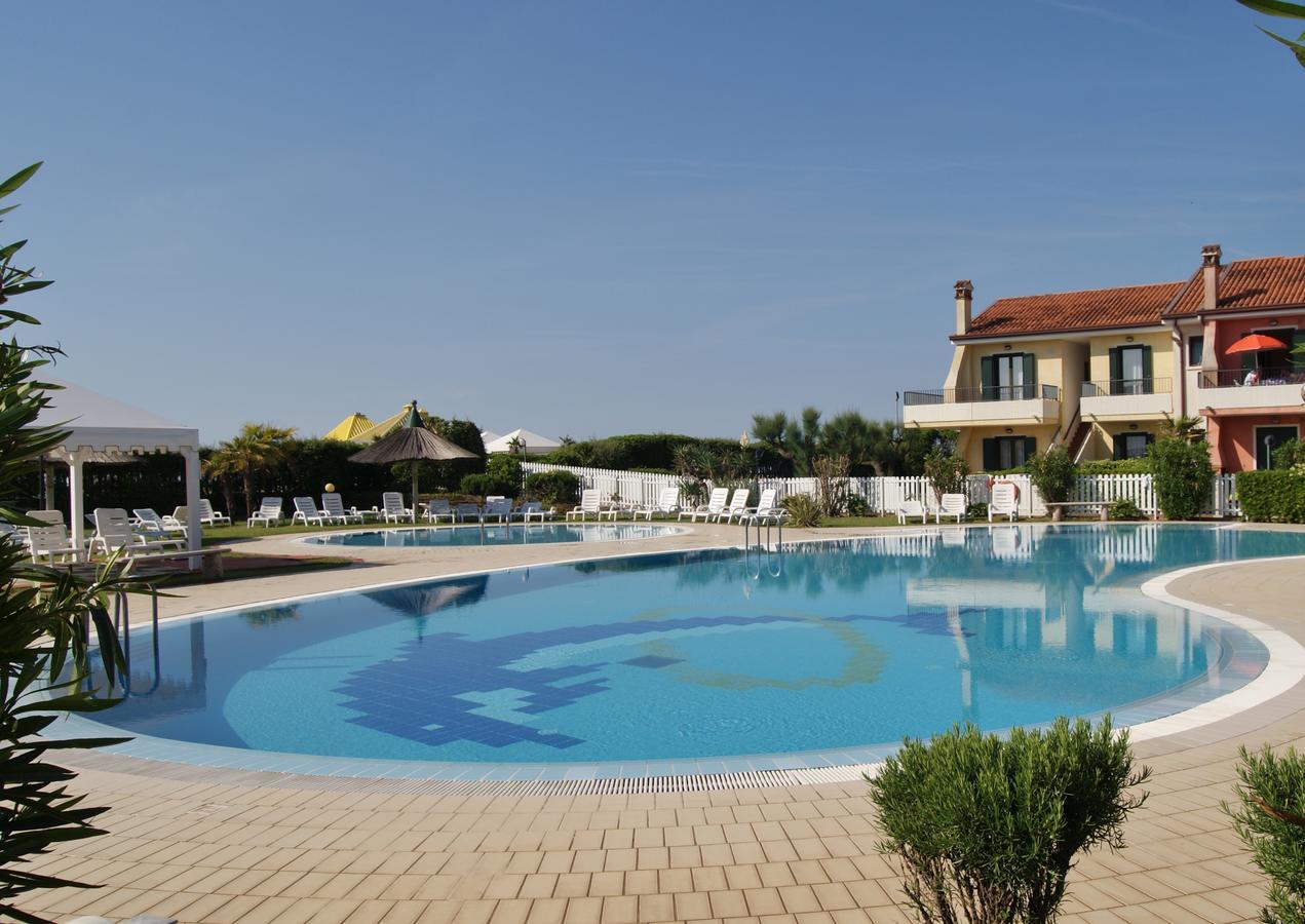 Appartamenti In Residence Portosole E Residence Tamerici Con Piscina-Cavallino Treporti Exterior foto