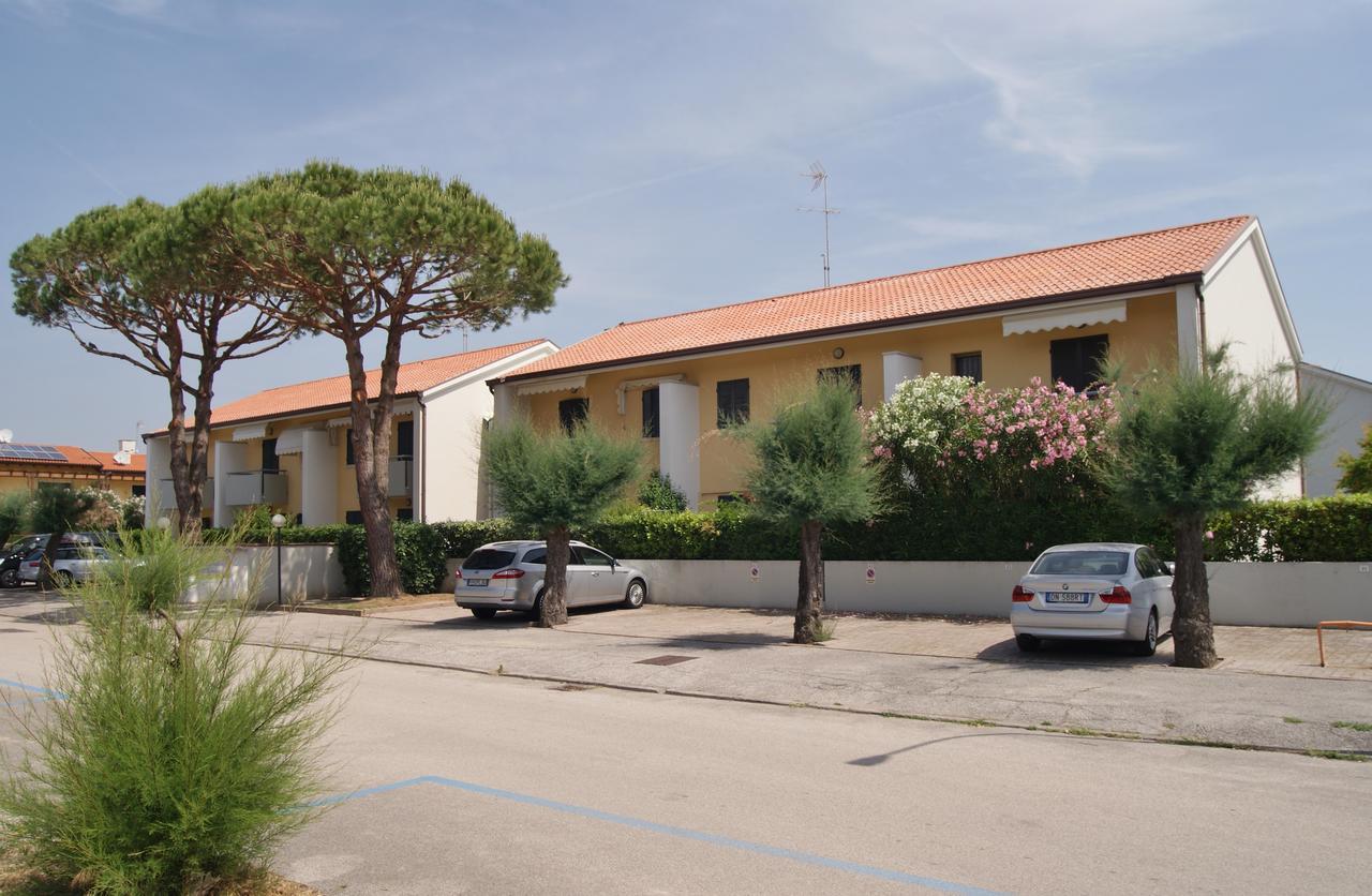 Appartamenti In Residence Portosole E Residence Tamerici Con Piscina-Cavallino Treporti Exterior foto
